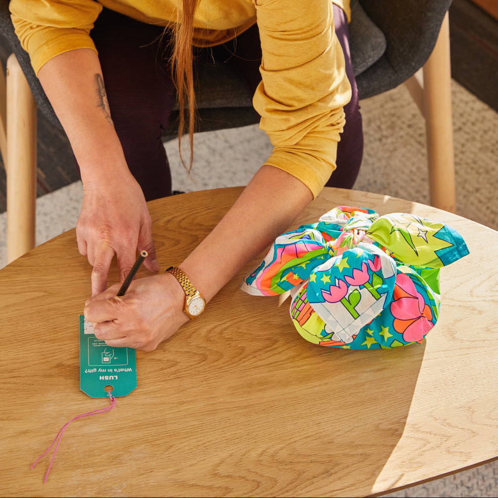 Joyous Springtime Knot Wrap