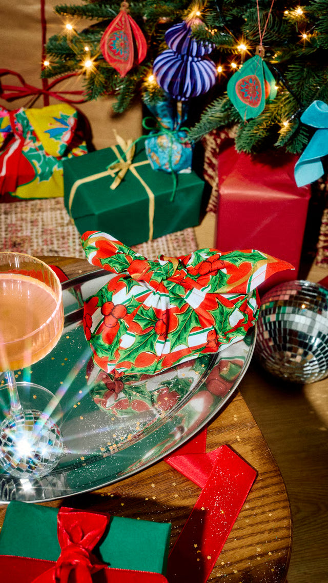 Deck The Halls Knot Wrap