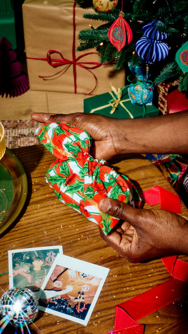 Deck The Halls Knot Wrap