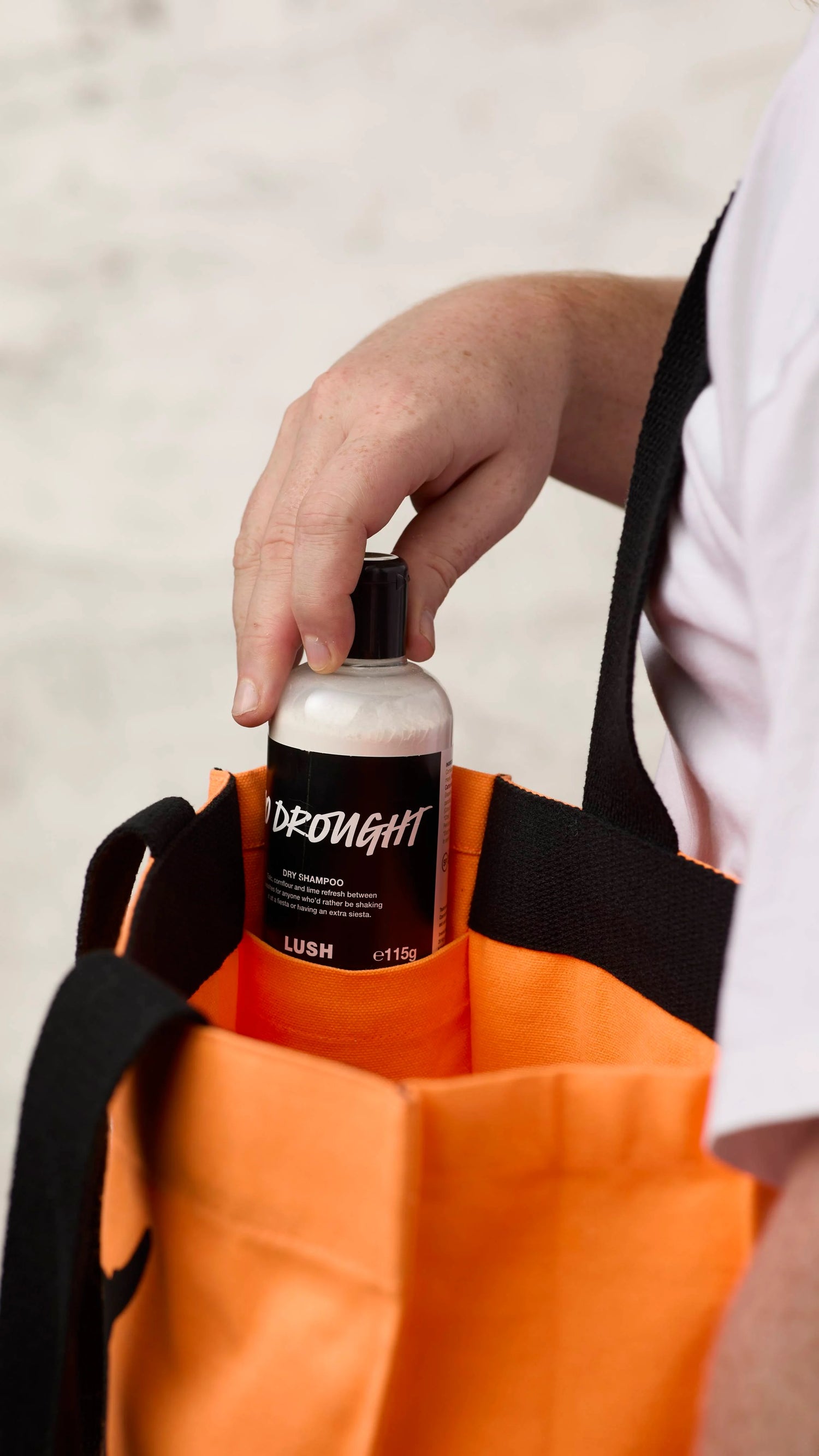 Fighting Animal Testing kott - Oranz