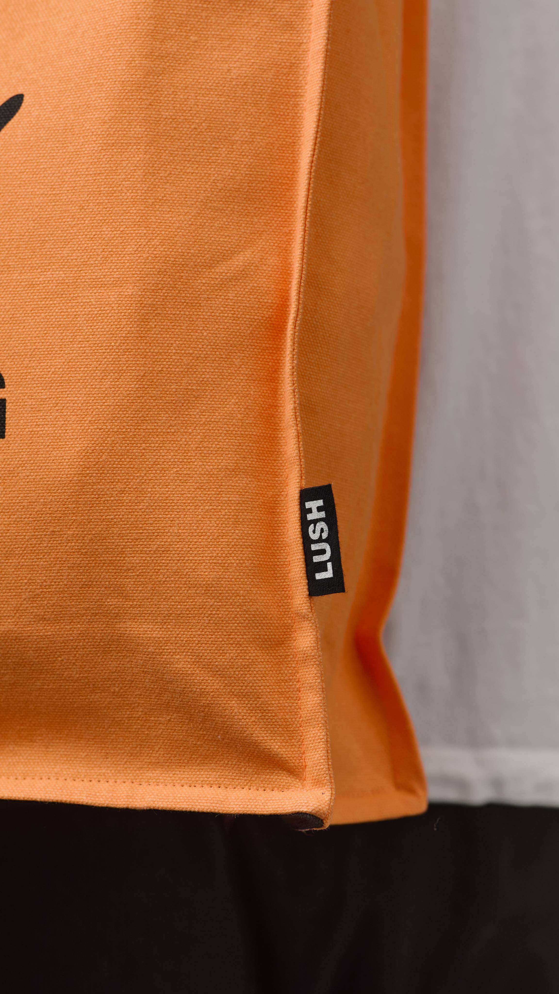 Fighting Animal Testing kott - Oranz