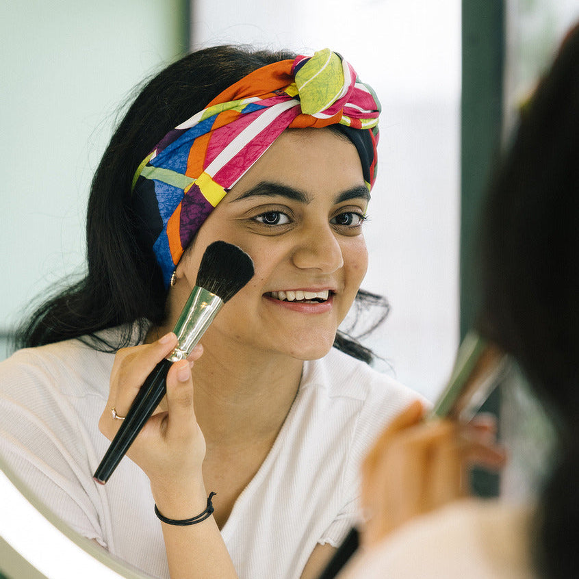 Shape and Colour Knot Wrap